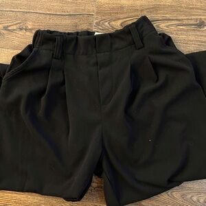 Halara Chic Black High-Waisted Trousers